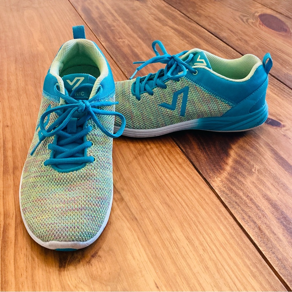 Vionic 335 Adley Knit Sneakers